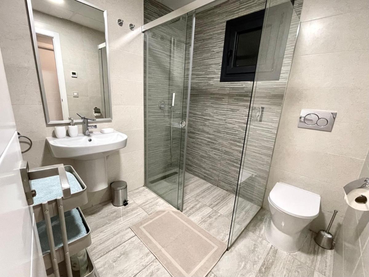 Exclusive On The First Line Of Sol Y Mar Apartament Benidorm